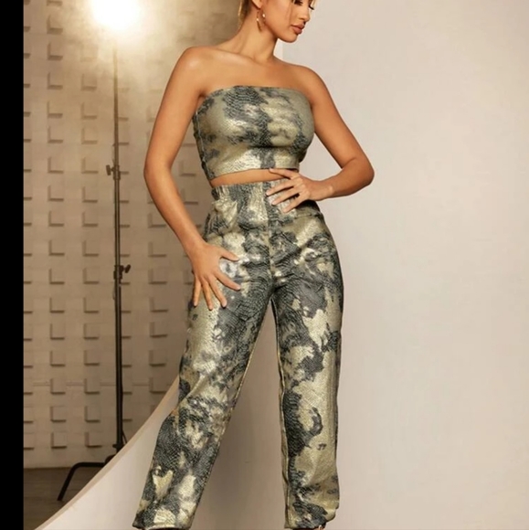Snake print (Shein) pants set - Picture 2 of 2